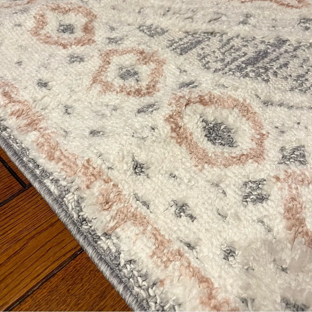 NEW West Elm White Cream Boho Tassel Geometric Shag Area Rug Carpet - 4' x 6'